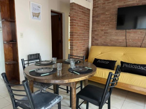 Dpto. céntrico con patio y churrasquera